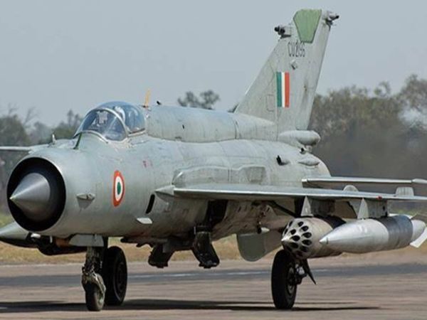 Indian Air Force MiG-21 fighter plane crash