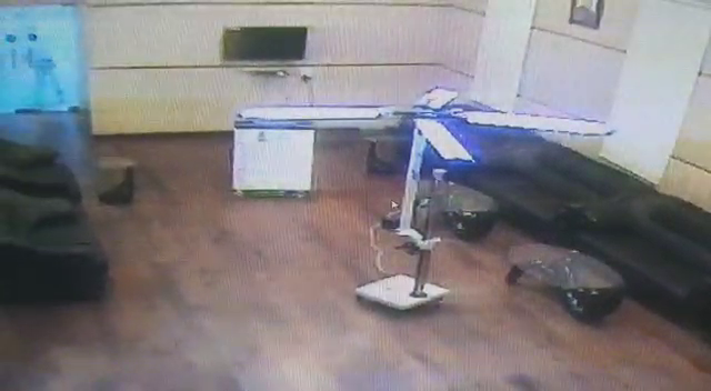 इंदौर एयरपोर्ट पर लगा कोरोना विनाशक रोबोट