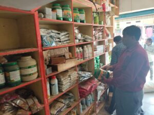 Six departments conduct joint raid, illegal grains and fertilizers worth lakhs of rupees seized