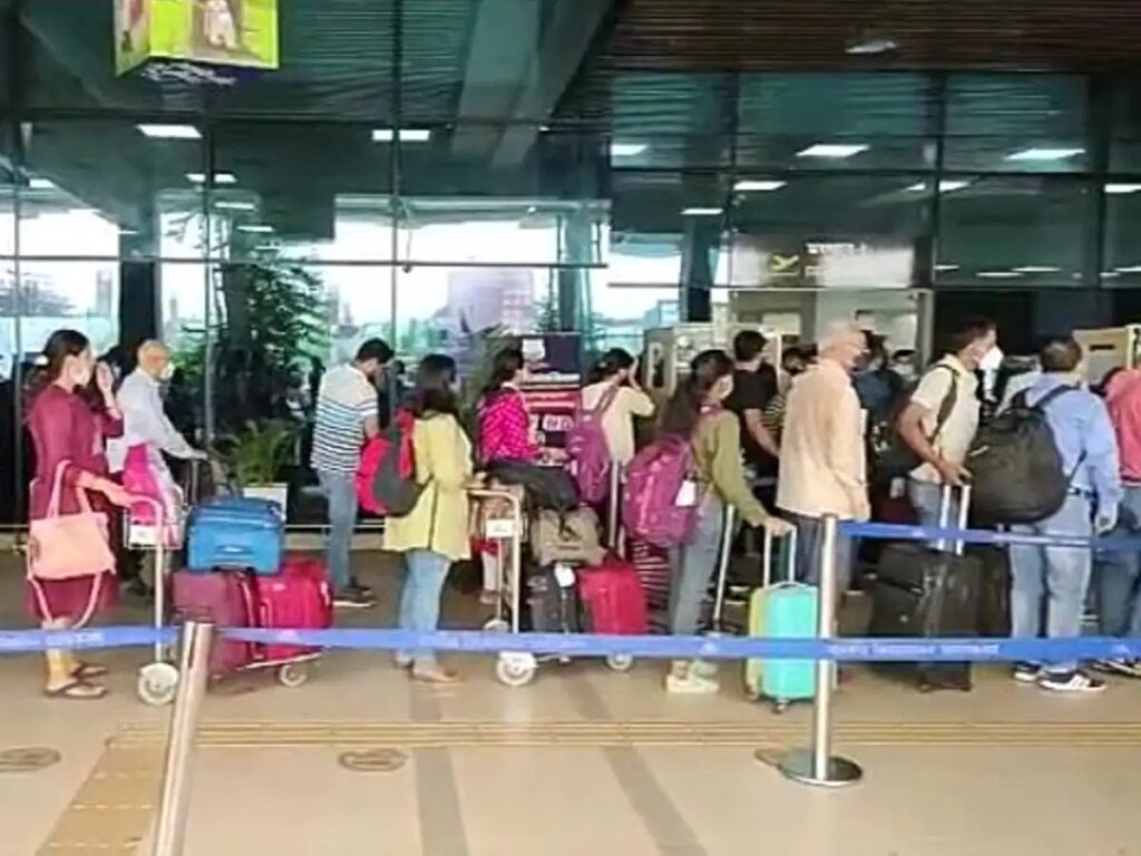 गो फर्स्ट की टिकट बुकिंग 15 मई तक रोक दी गई-  डीजीसीए ने एयरलाइन को यात्रियों को रिफंड प्रोसेस करने का निर्देश दिया 