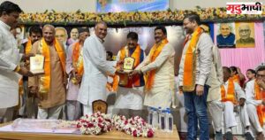 भाजपा इंदौर ग्रामीण ने किया मीसा बंदियों का सम्मान