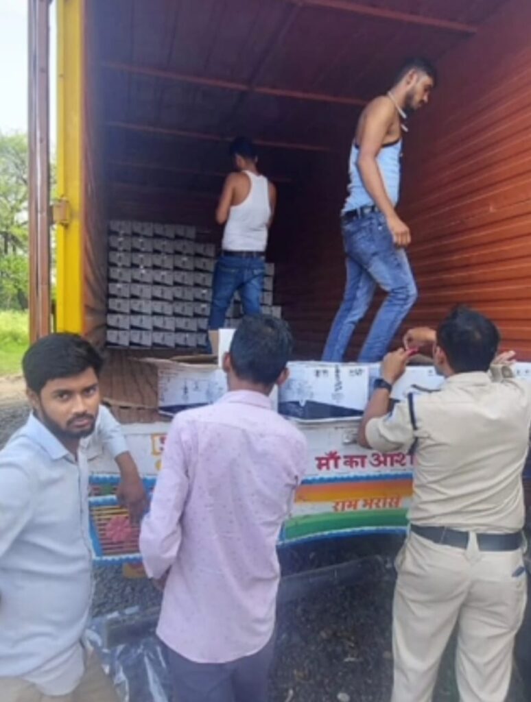 राजस्थान से गुजरात जा रही थी अवैध शराब की पेटियां 70 लाख की 622 पेटी अवैध शराब का ट्रक को पकड़ा