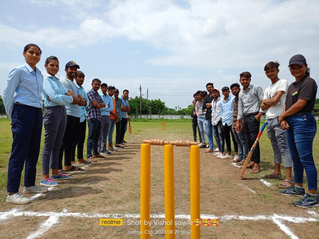 शासकीय महाविद्यालय बडवाह में मनाया जा रहे खेल सप्‍ताह का क्रिकेट प्रतियोगिता के साथ हुआ समापन