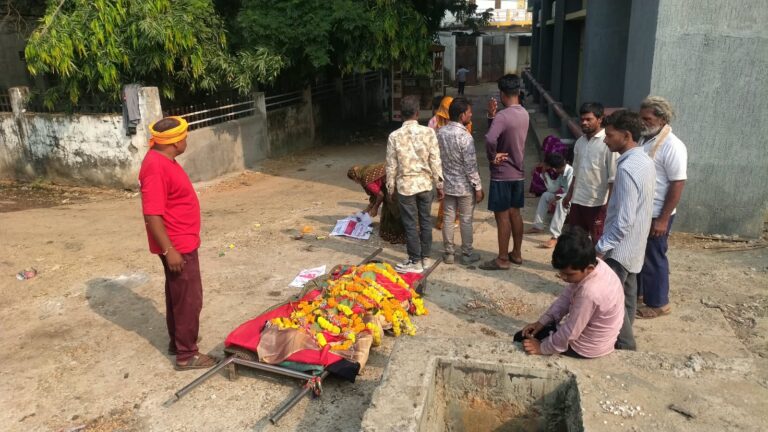 कैंसर से जंग हारी पूजा, घर तक नसीब नहीं हुई आखिरी विदाई; अस्पताल परिसर में हुआ अंतिम श्रृंगार
